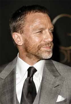 daniel craig apre i giochi olimpici