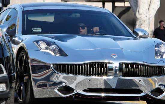 justin bieber e la sua auto fiammante