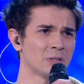 marco-castelluzzo-canta-pezzi-di-vetro