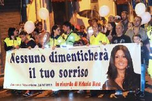 melania-rea-somma-vesuviana-fiaccolata