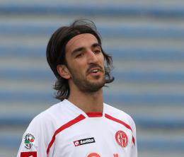 morosini muore in campo durante pescara livorno