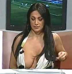 marika fruscio e lo spogliarello per il napoli