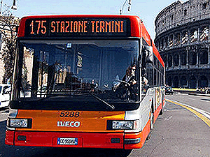 roma autosta autobus guida ubriaco