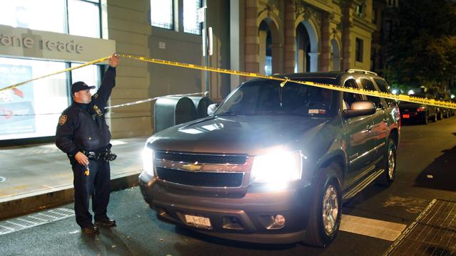 tata uccide due bambini