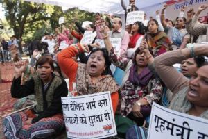 India-chiede-giustizia-per -la-morte-della-studentessa