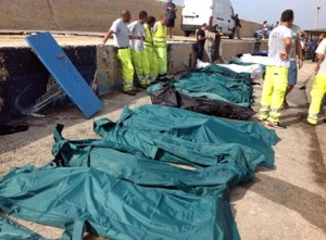 Naufragio Lampedusa: 62 corpi recuperati
