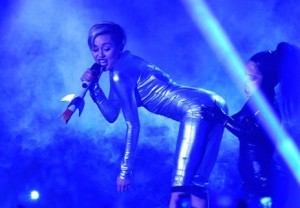 miley-cyrus-mtv-ema