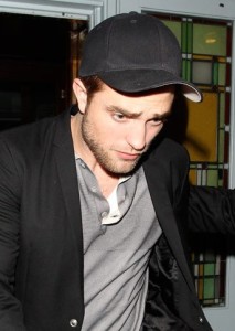 robert-pattinson-solo