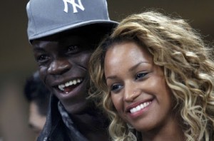 25181-mario-balotelli-con-fanny-neguesha