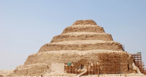 Piramide-a-gradoni-di-Saqqara