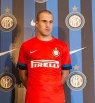 contestata-la-seconda-maglia-rossa-inter